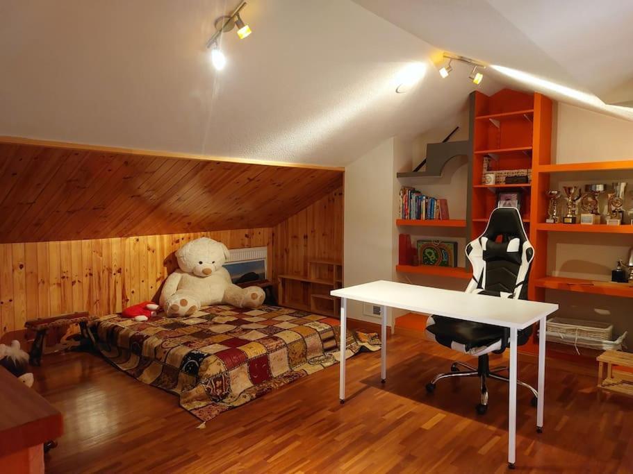 Chalet Urbano En Salamanca Santa Marta de Tormes Eksteriør bilde