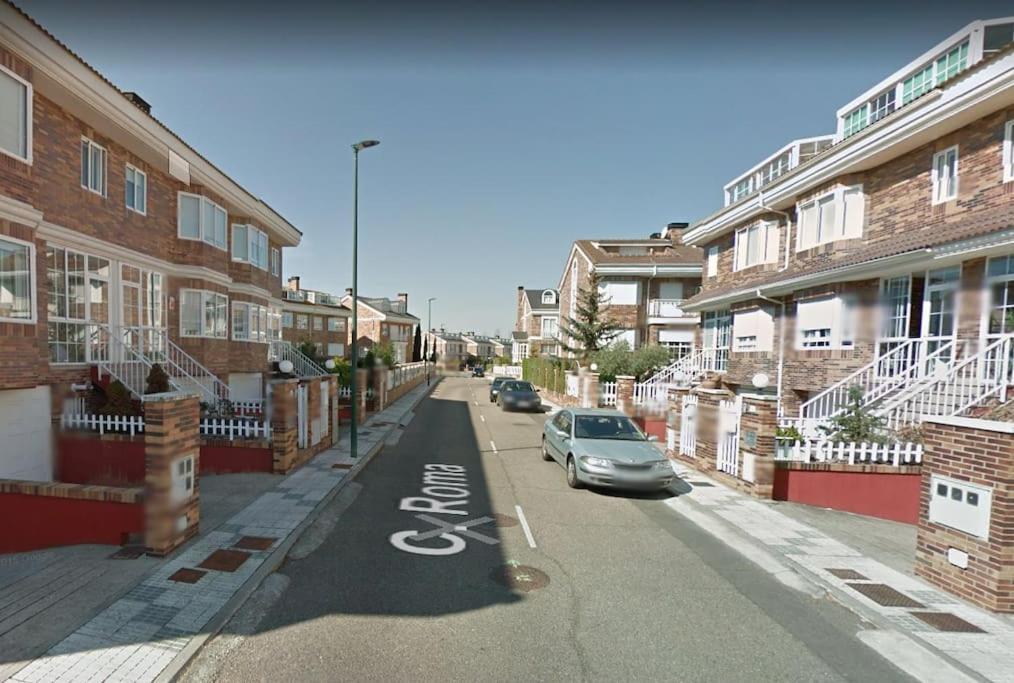 Chalet Urbano En Salamanca Santa Marta de Tormes Eksteriør bilde